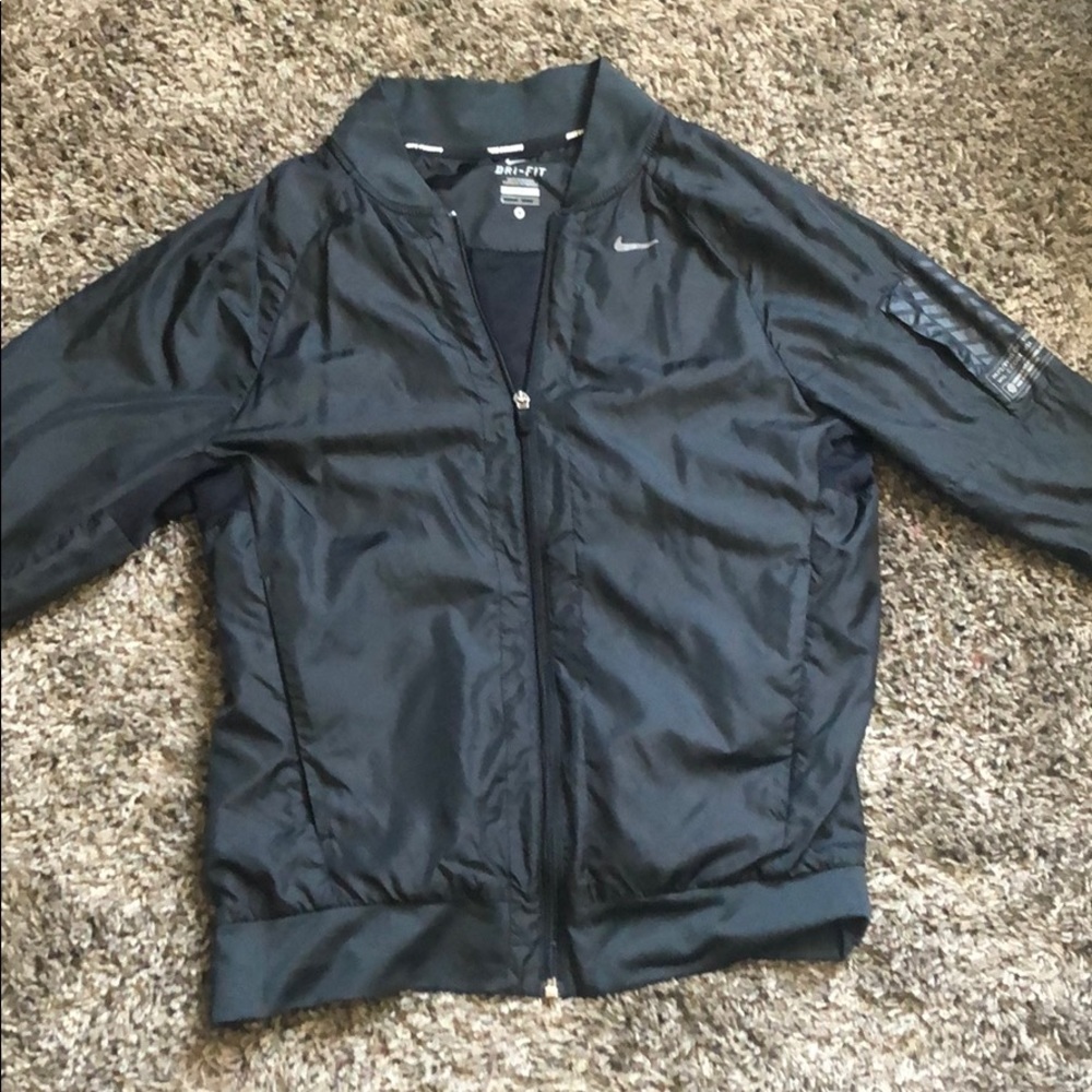 Nike windbreaker